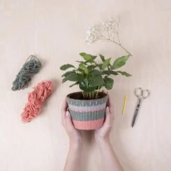 KIKKERLAND KNIT YOUR OWN PLANTER COVER KIT -FRILUFTS Verkäufe 5637990665 c knit your own planter cover kit kikkerland 24